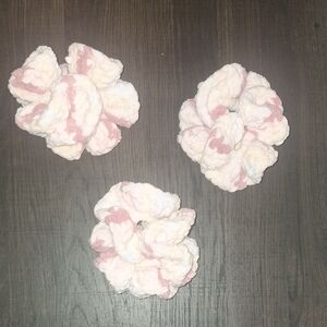Pink and White Scrunchies Set